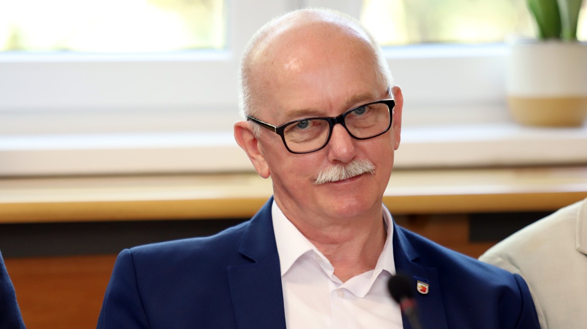 Komisja Rewizyjna bez decyzji. Sprawa mandatu Wojciecha Dudka trafi pod obrady Rady