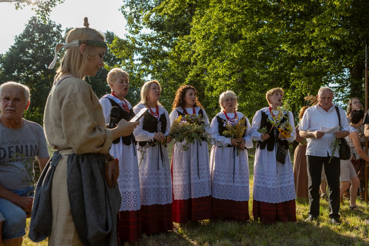 Koncerty, pokazy ognia i puszczanie wianków. Magiczna noc w Buczynie