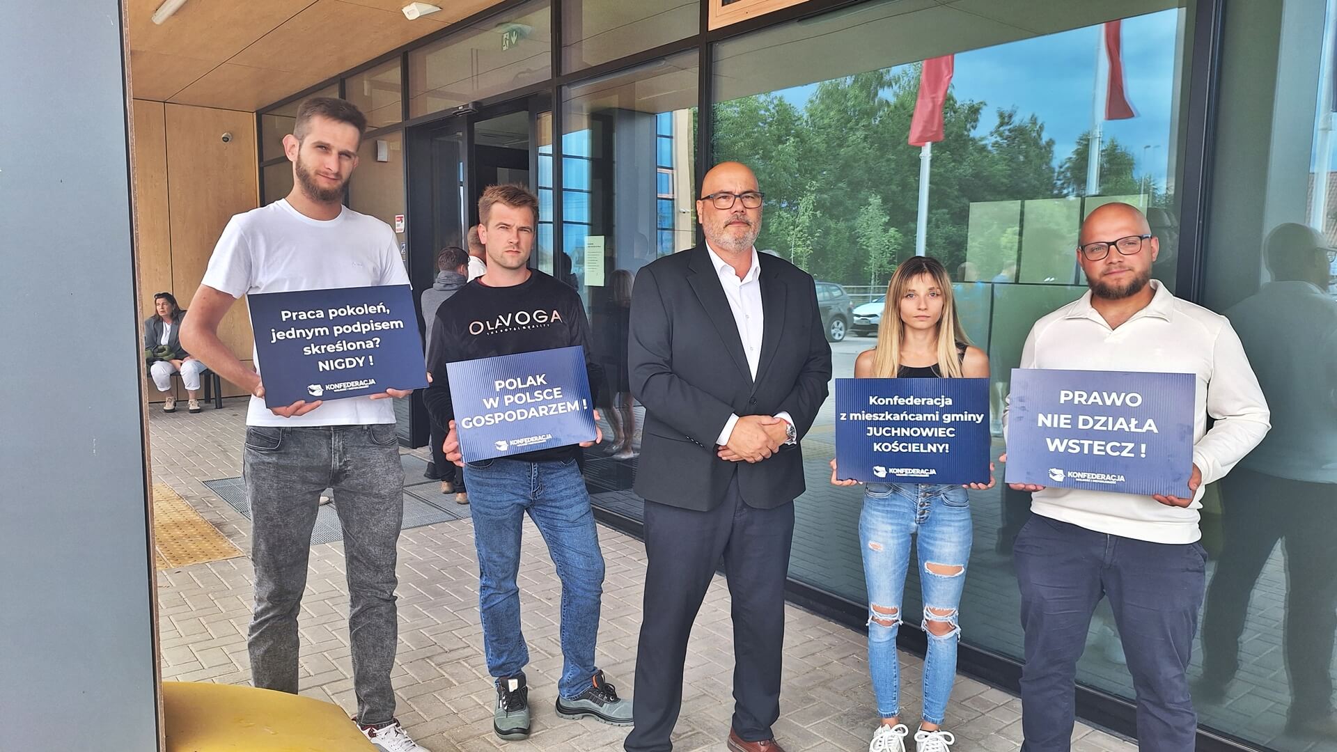 Konfederacja i rolnicy z Juchnowca protestują przeciwko planowi ogólnemu gminy