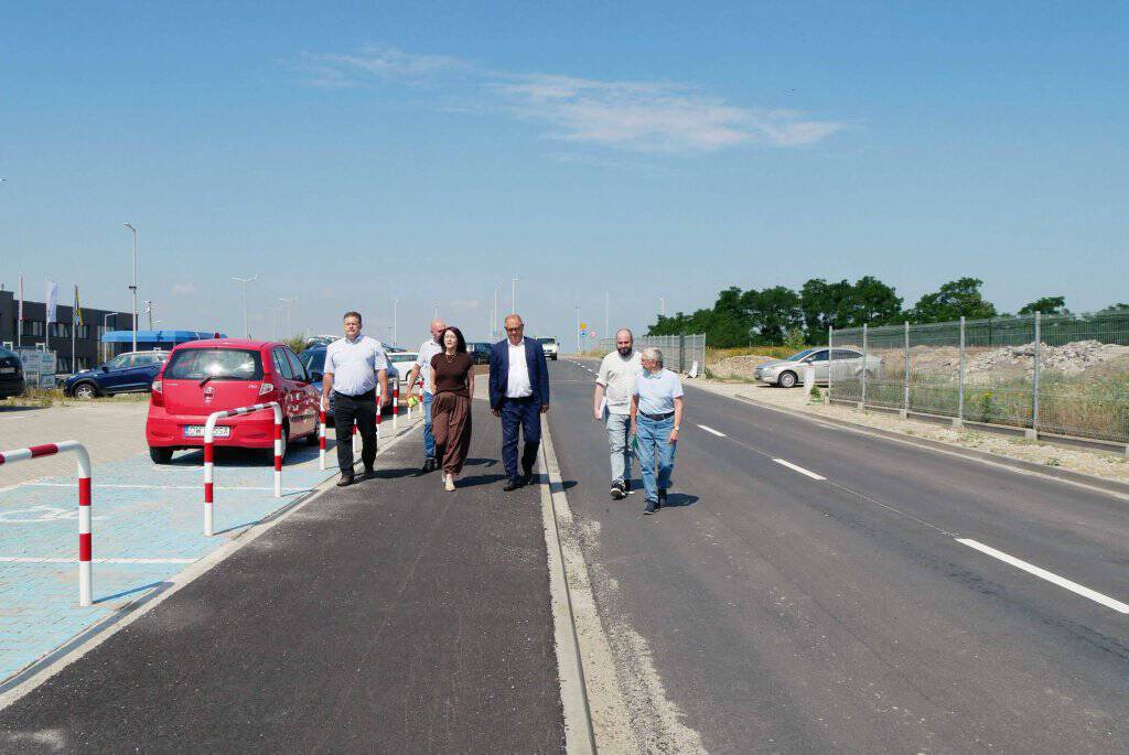 Koniec prac na ul. Polnej w Komornikach. Inwestycja za ponad 7 mln zł odebrana