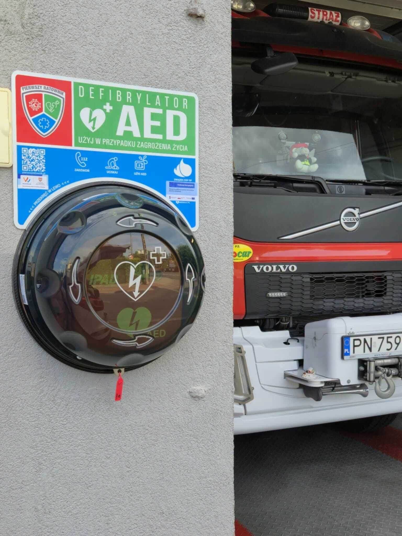 Konińska sieć AED coraz większa. Miasto apeluje o zgłaszanie kolejnych defibrylatorów