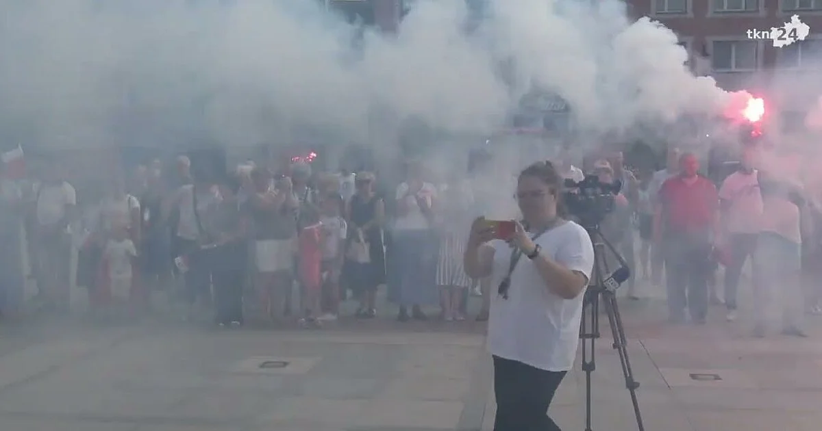 Końskie solidarne z Warszawą. Zatrzymaliśmy się w godzinę "W" 2026
