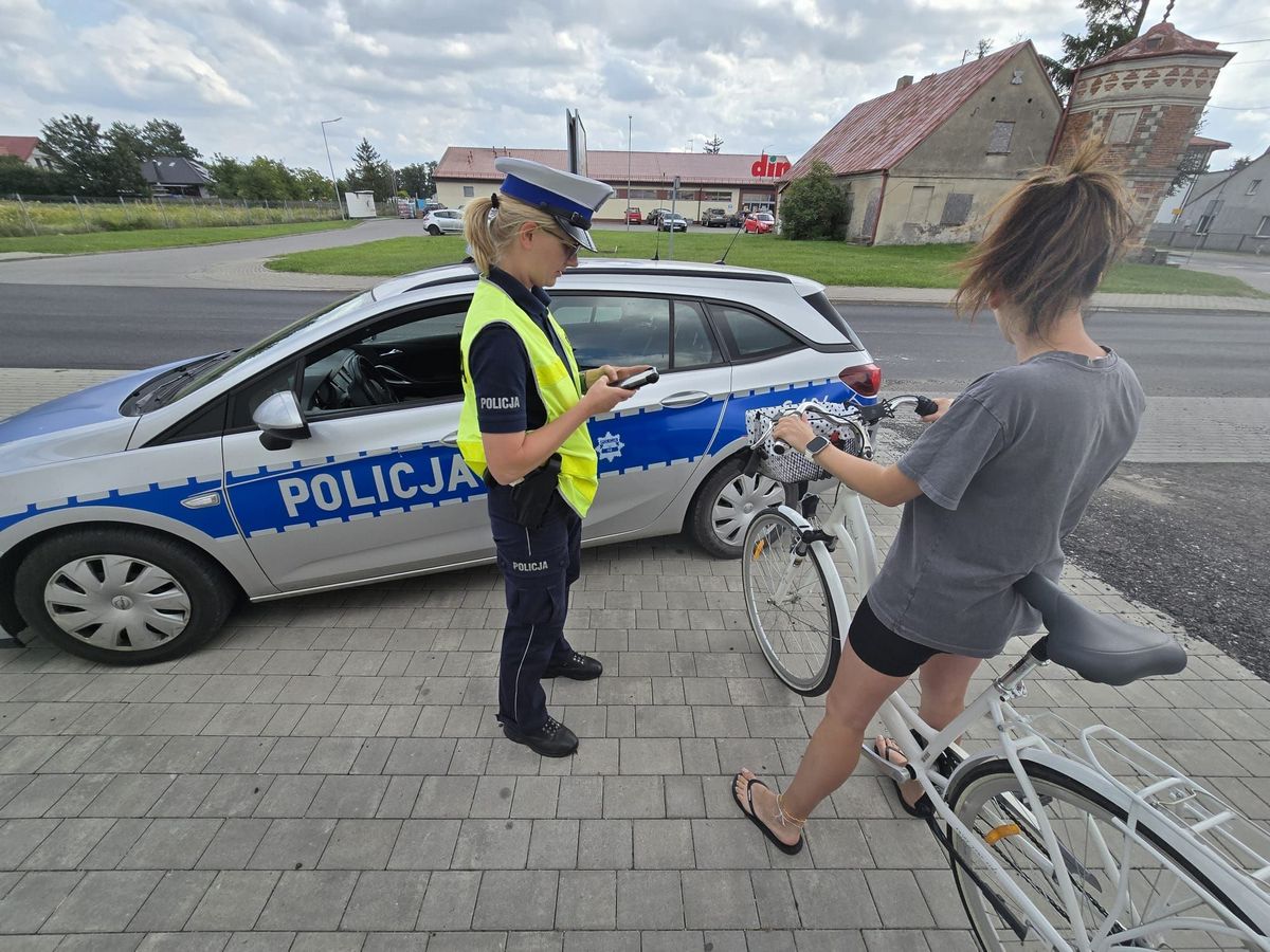 Kontrole rowerzystów i użytkowników hulajnóg. 34 wykroczenia w jeden dzień