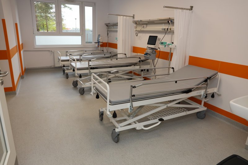 Kontrowersje wokół zabiegu Radnego PiS w szpitalu w Lubartowie. Placówka nie zgadza się z zarzutami