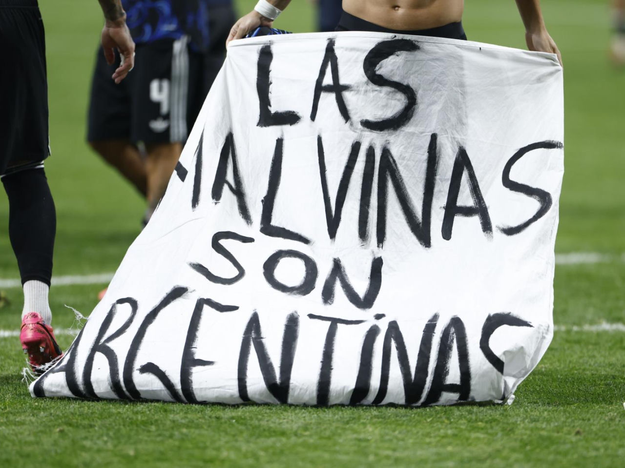 Kontrowersyjny transparent Argentyny. To naruszenie regulaminu FIFA