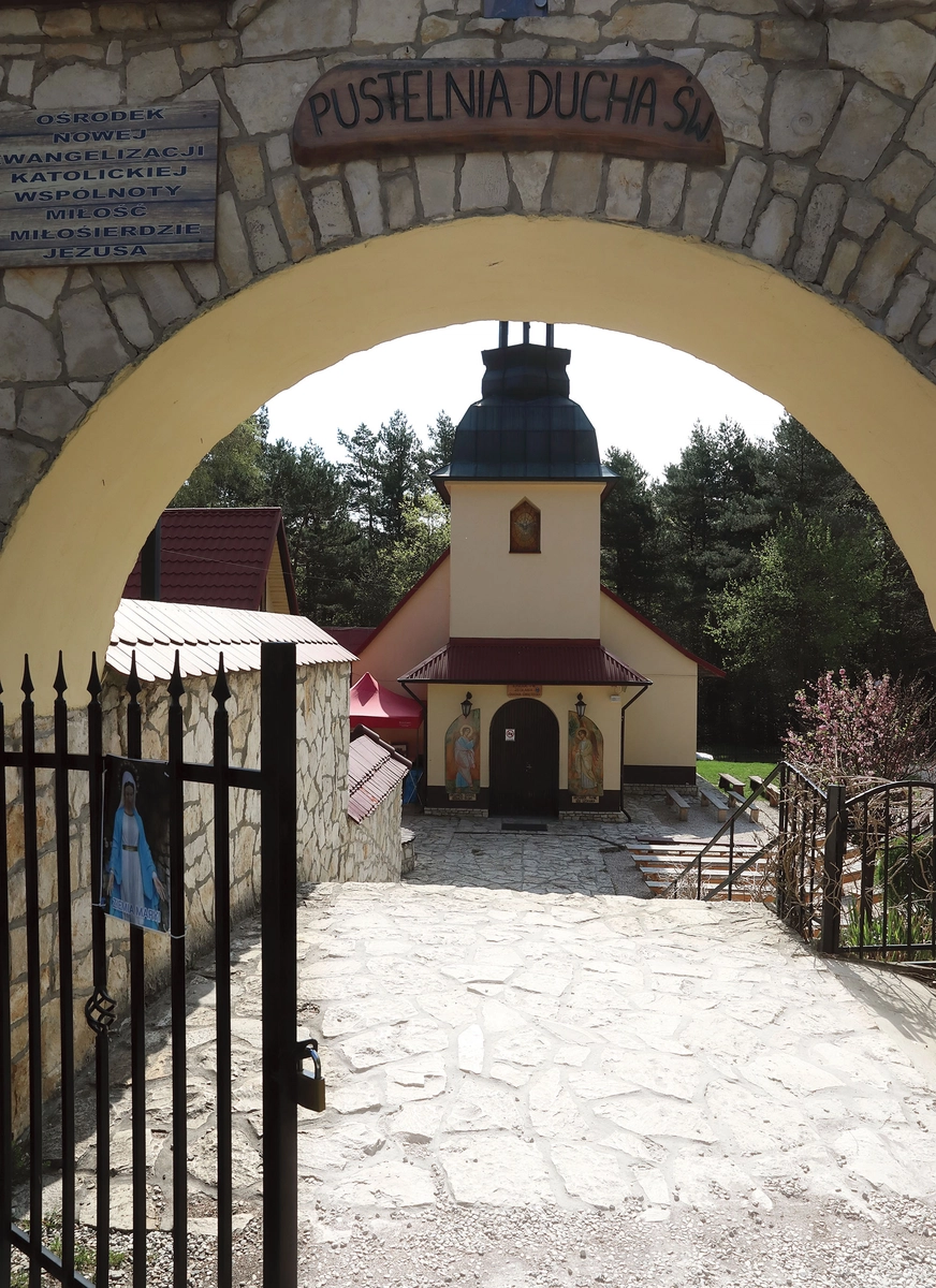 Kościół ostrzega: udział w liturgii ks. Galusa to grzech ciężki