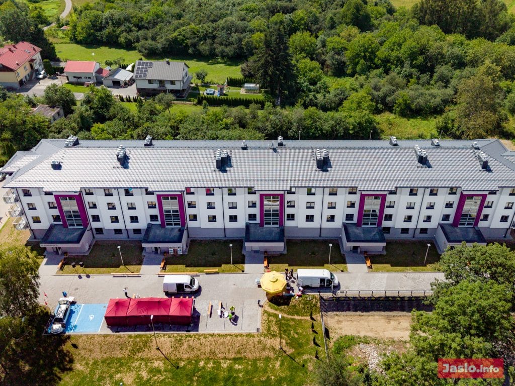 Krasińskiego 74. Nowy blok na mapie Jasło! Pierwsi lokatorzy już mieszkają