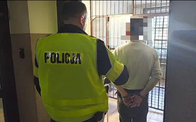 Krośniewiccy dzielnicowi odzyskali skradzionego Mercedesa