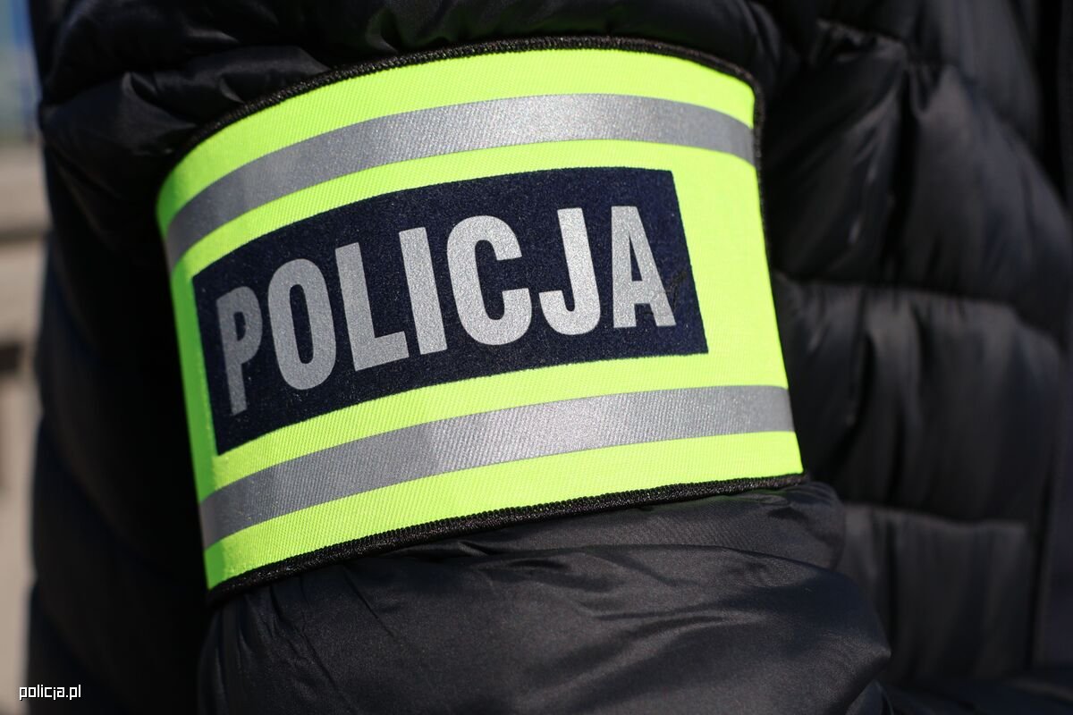 Kryminalni po służbie rozpoznali poszukiwanego 40-latka. Mężczyzna trafił do aresztu