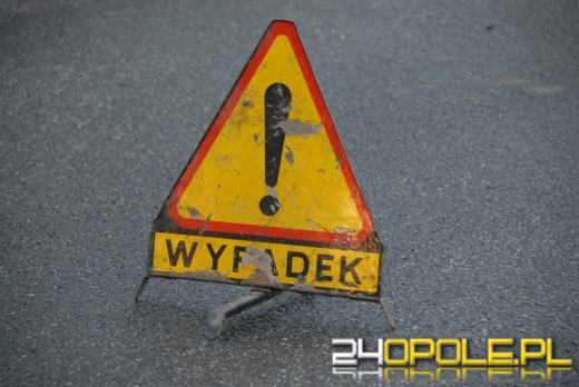 Ładunek zsunął się z naczepy. Zablokowany wjazd na A4 w stronę Wrocławia