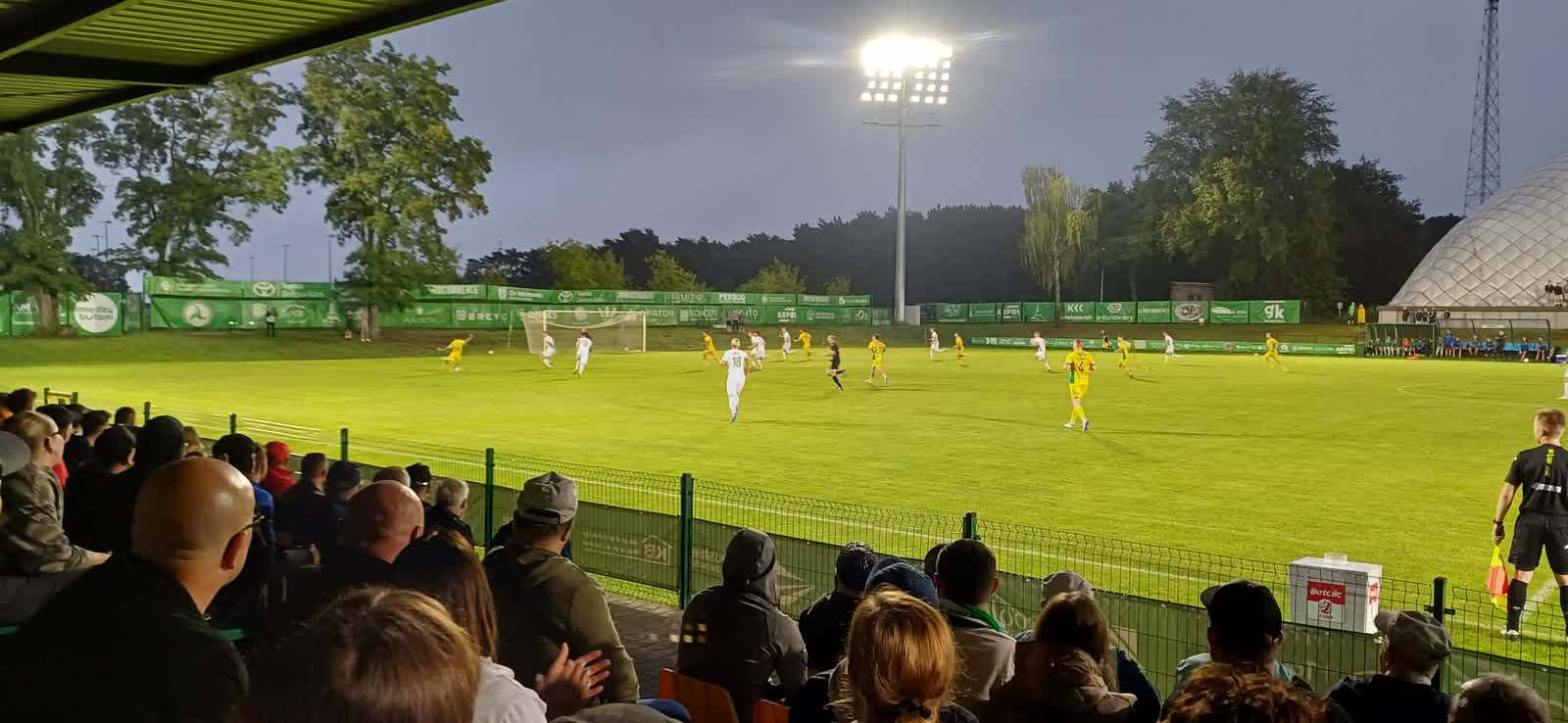 Lechia o krok od zwycięstwa, ale daje rywalom dwa prezenty i ma tylko punkt