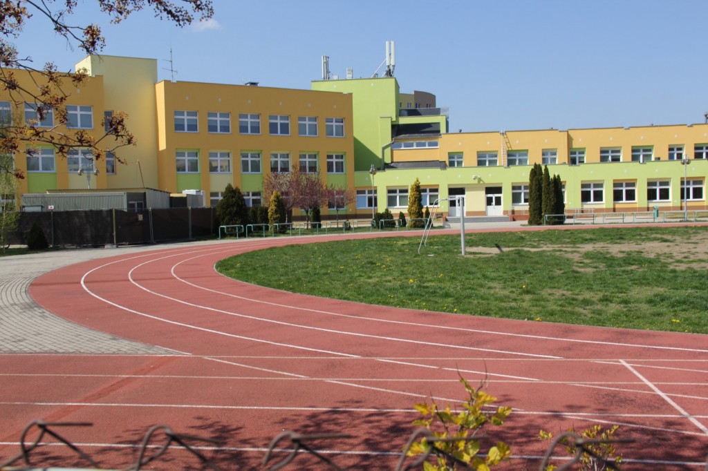 Legnica dostała pieniądze na remont dachu hali sportowej