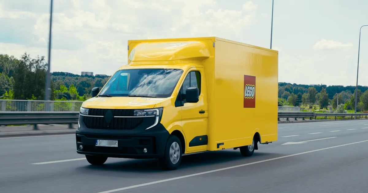 LEGO® Football Truck w lipcu zawita do Krakowa, by łączyć fanów futbolu i budowania z klocków