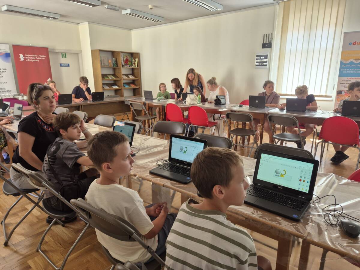 Letnia Akademia Recyklingu czyli jak wykonać druk 3D z kukurydzianego plastiku