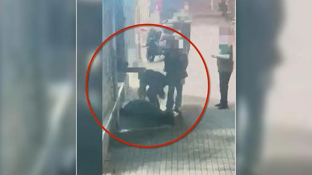 Okradli nieprzytomnego i nie wezwali pomocy, mężczyzna zmarł