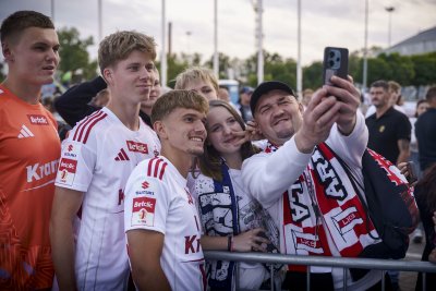 ŁKS Łódź zaprezentował drużynę na sezon 2026/27. Zobacz zdjęcia z Ełkaesiackiej Domówki