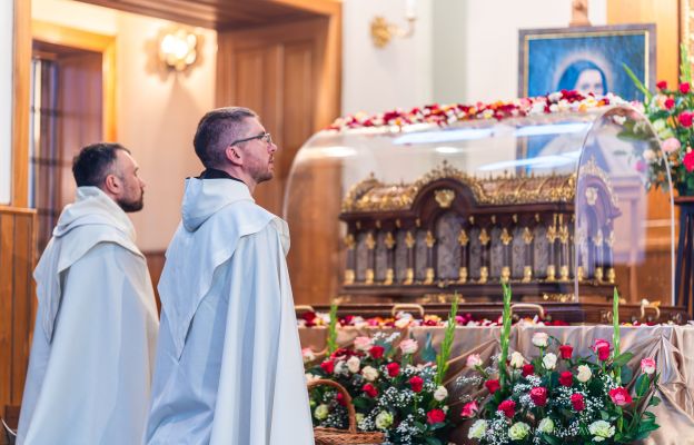 Łódź: peregrynacja relikwii św. Teresy od Dzieciątka Jezus i jej rodziców