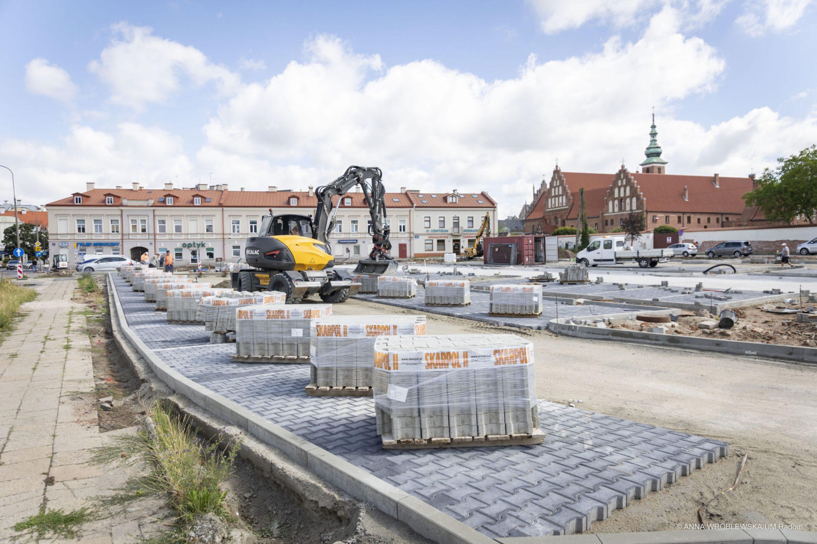 Ma być tu parking na 200 samochodów. Zgodnie z planem idą prace związne z remontem parkingu przy ul. Bernardyńskiej