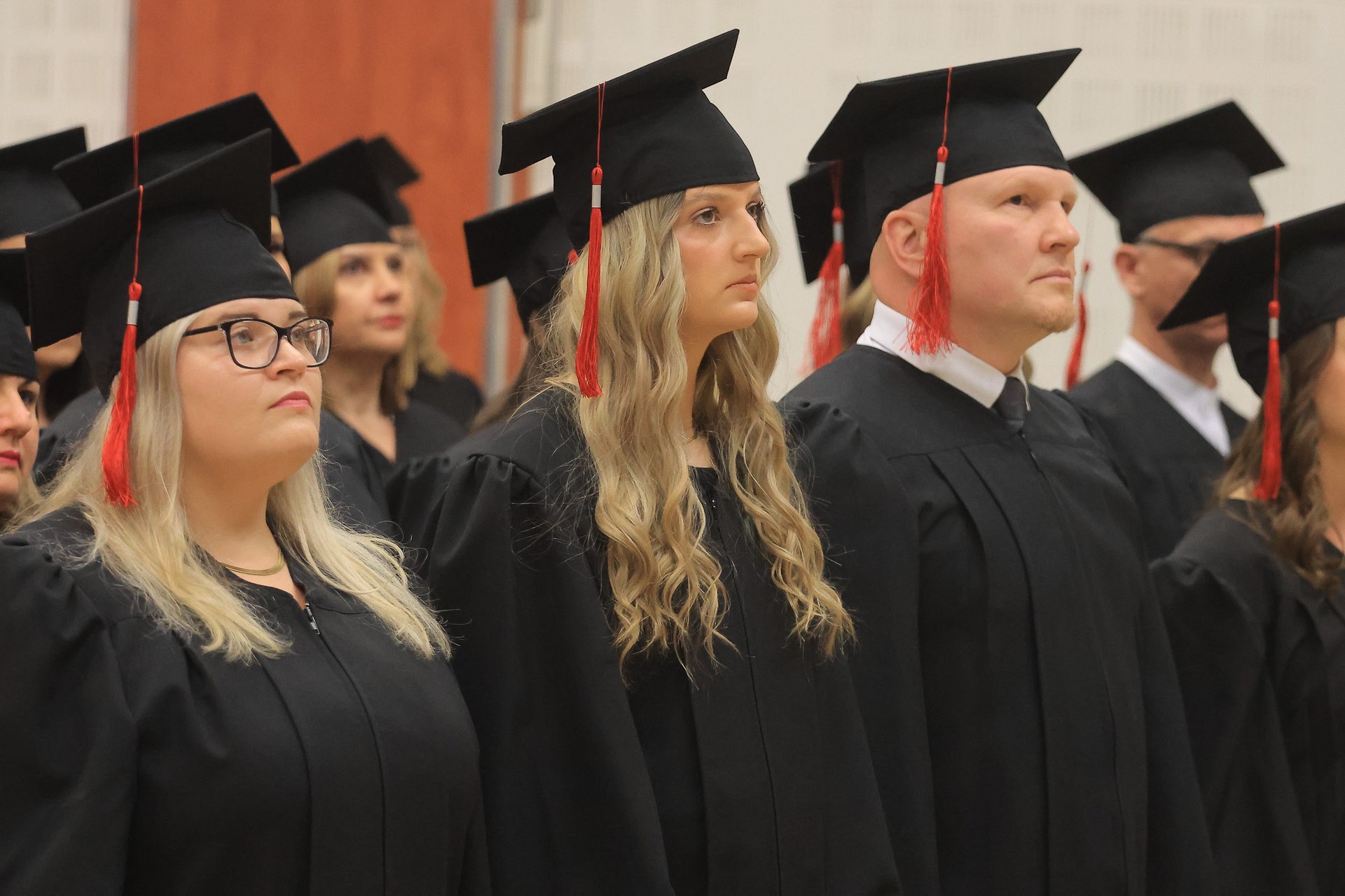Magistrzy pielęgniarstwa świętowali finał studiów