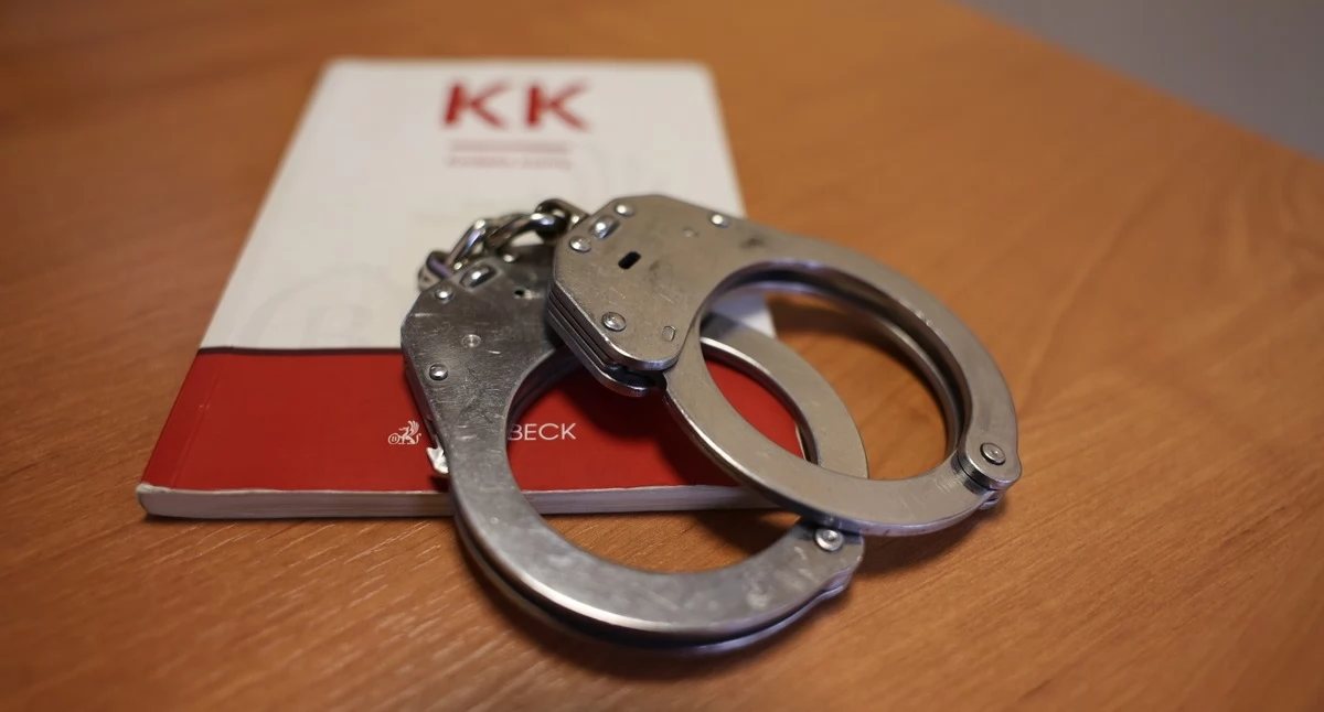Makabra w Suwałkach. Upchnął ciało 91-letniej matki w walizce – zapadł wyrok!