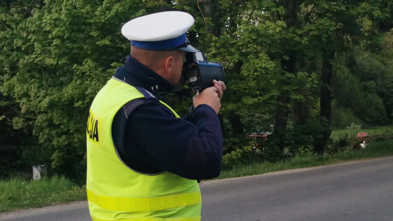Mandat, punkty karne i utrata prawa jazdy na trzy miesiące
