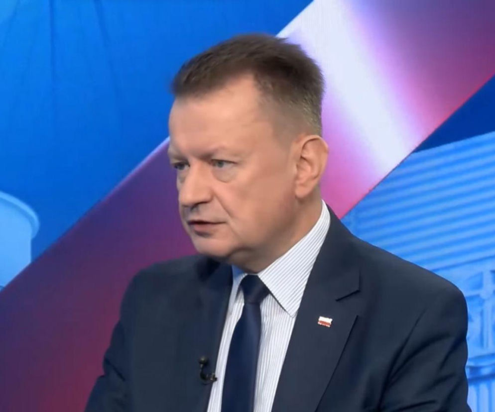 Mariusz Błaszczak w studiu radiowym. O kulisach ultimatum w partii PiS dowiesz się więcej na VOX FM.