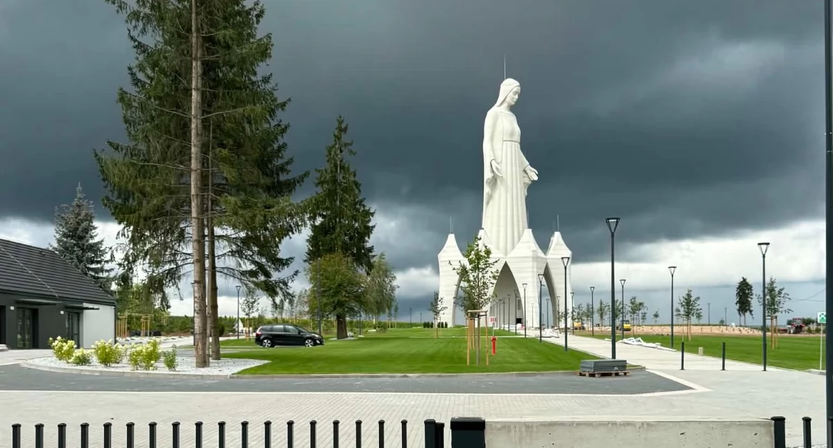 Matka Boska toruńskiego miliardera jest już gotowa. Figura kosztowała fortunę