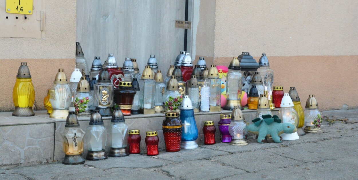Matka i troje dzieci zginęli. Prokuratura podjęła...