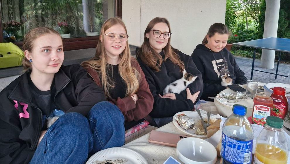 Ministranci i schola zakończyli...