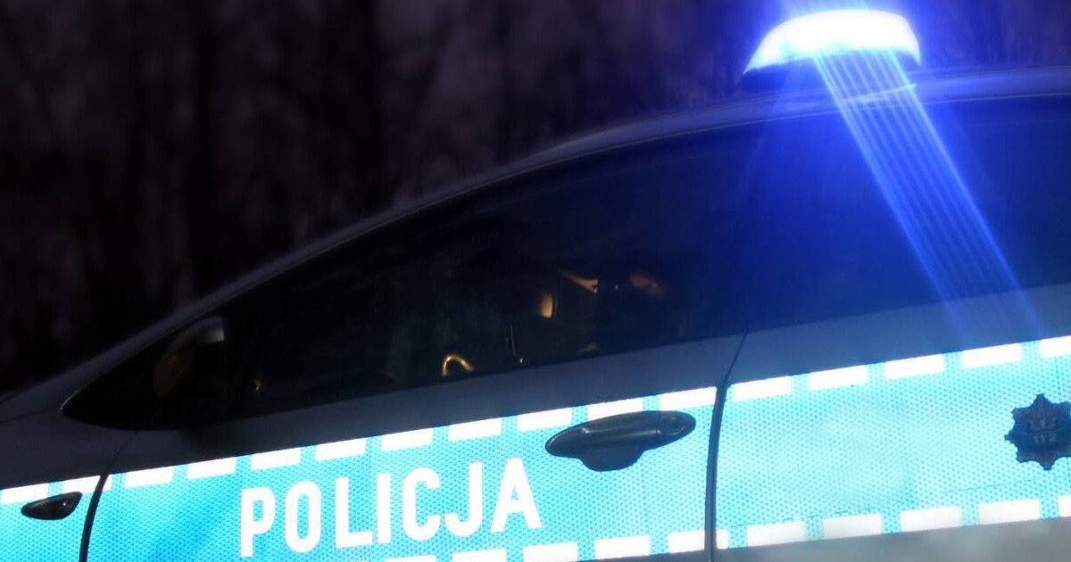 Mława: Pijany 21-latek wjechał do rowu