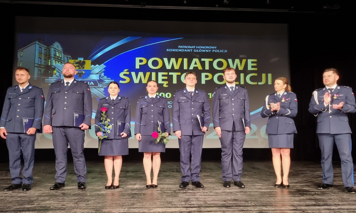 Mundur, służba i ludzie. Powiatowe Święto Policji w Chojnicach