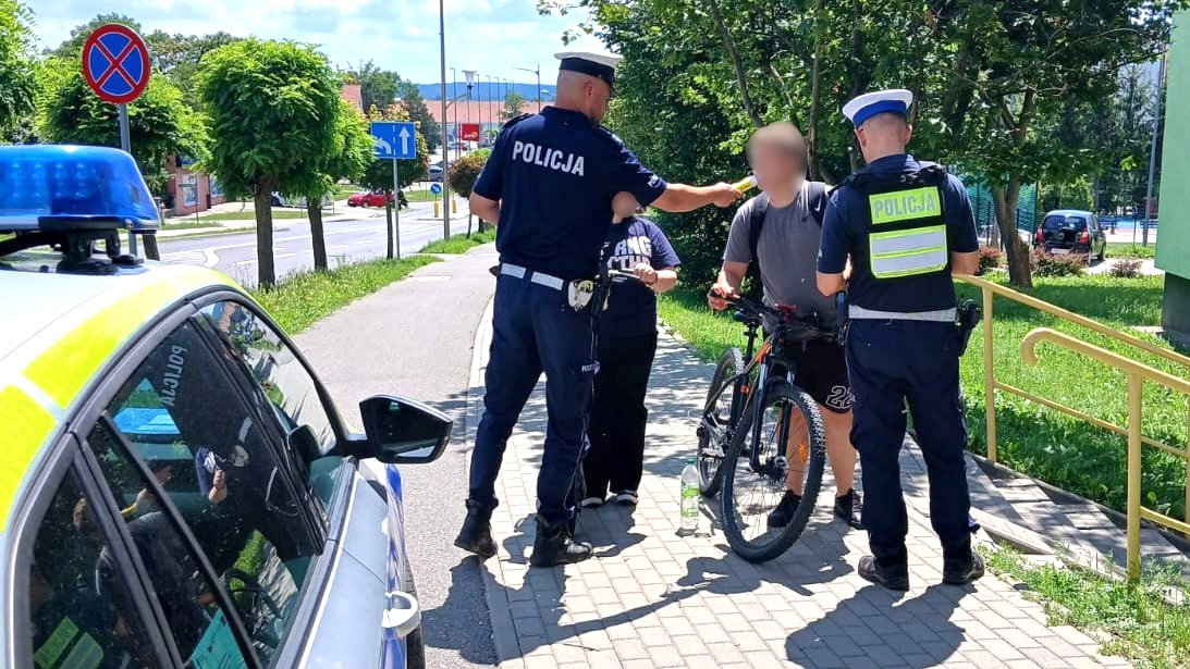Mundurowi wzięli się za kontrolowanie rowerzystów, motocyklistów i użytkowników hulajnóg