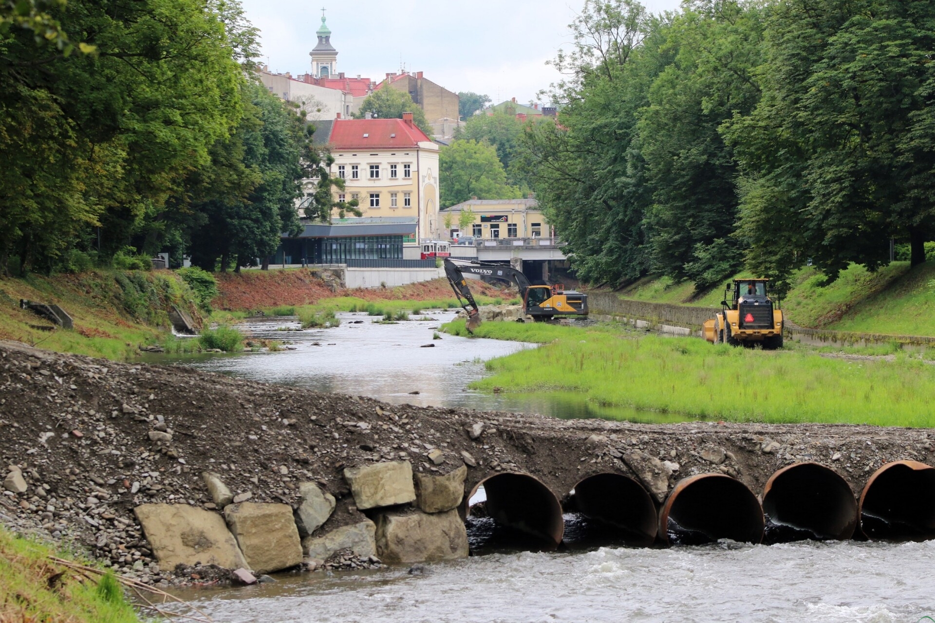 Mur oporowy nad Olzą w Cieszynie przejdzie kompleksową naprawę
