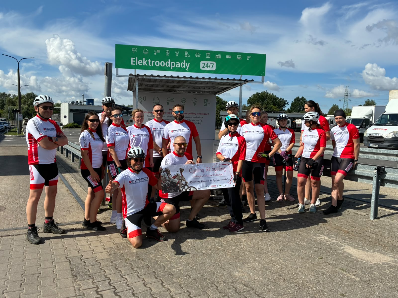 Na rowerach po czystsze środowisko. Ruszyła akcja „Cycling Recycling”