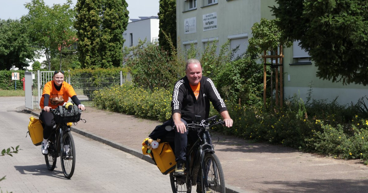 Na rowerach przez Polskę z pieniędzmi dla konińskiego hospicjum