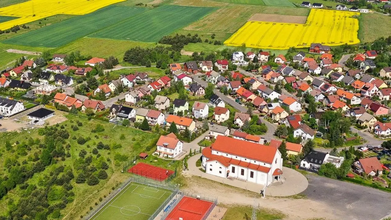 Na tym osiedlu dzieci nie mają gdzie się bawić? Czytelniczka wskazuje gotowe miejsce