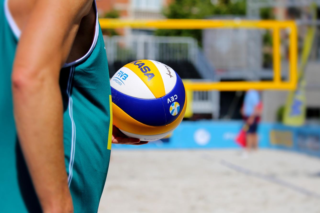 Najlepsi młodzi siatkarze plażowi zagrają w Krakowie. Finał mistrzostw Polski już w ten weekend