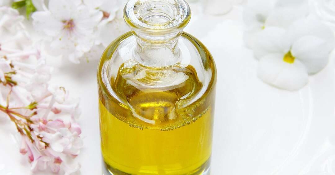 Najpopularniejsze arabskie perfumy damskie – top 7 zapachów