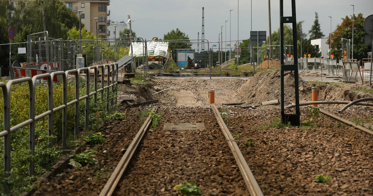 Nie tylko Bagatela. Trwa przebudowa torów, tramwaje nie mogą jeszcze wrócić