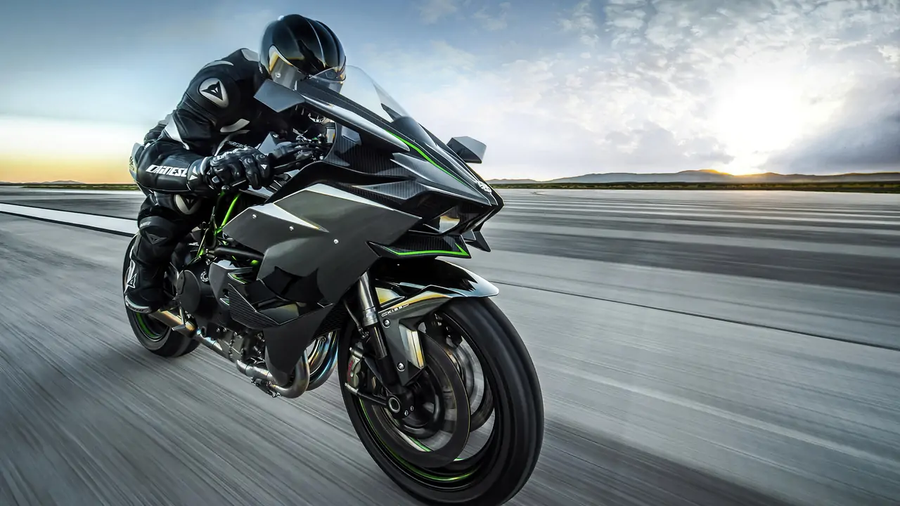 Niebezpieczna jazda motocyklisty zakończyła się utratą prawa jazdy