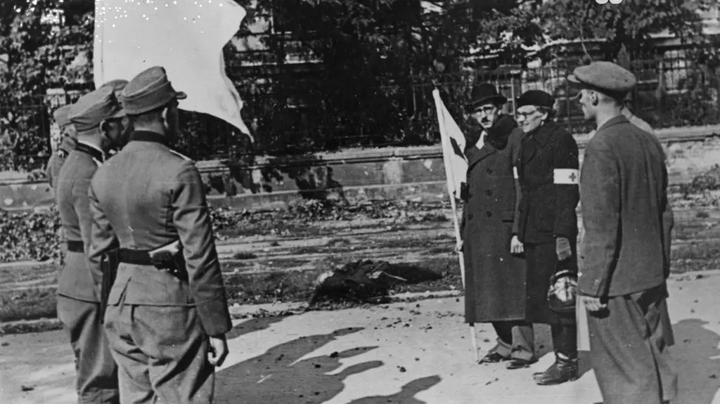 Spotkanie delegacji polskiej i niemieckiej na placu przed Politechniką Warszawską - 29 września 1944 r.