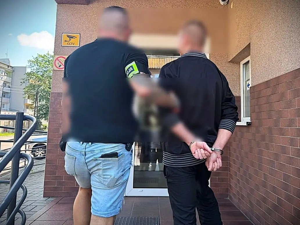Nietrzeźwy kierowca z dożywotnim zakazem prowadzenia pojazdów zatrzymany przez policję