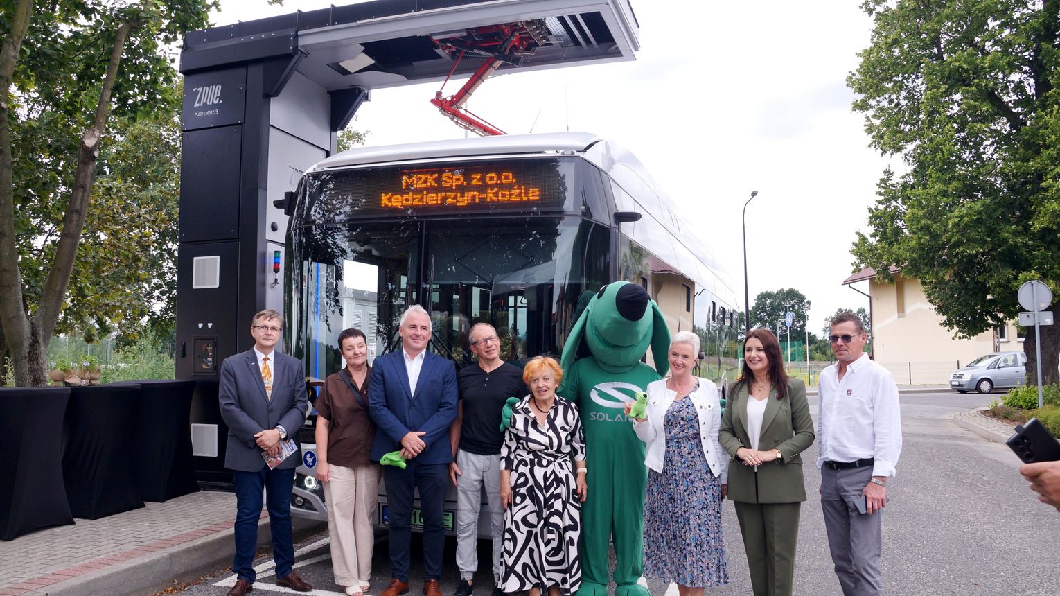 Nowe elektryki MZK wyjechały na ulice Kędzierzyna-Koźla. ZDJĘCIA
