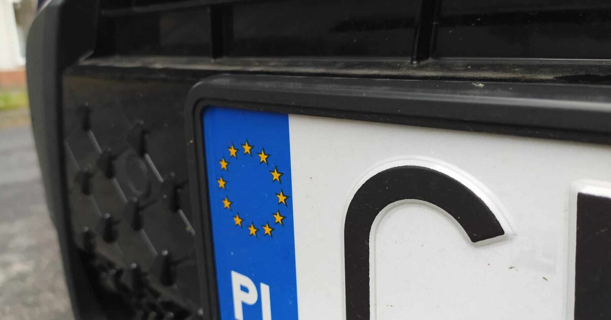 Nowe tablice rejestracyjne. Kierowcy będą je widywać coraz częściej