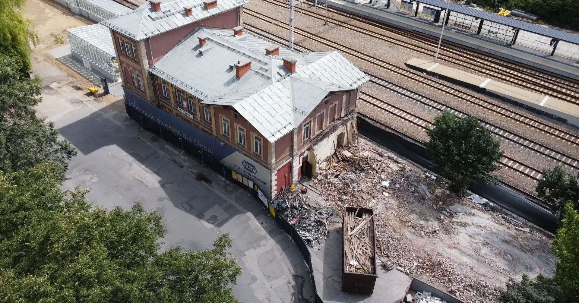 NOWEPo powojennej części dworca kolejowego w Olkuszu nie ma już śladu