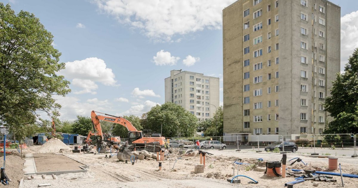 Nowy bazar przy Broniewskiego nabiera kształtów. Co już udało się zrobić?