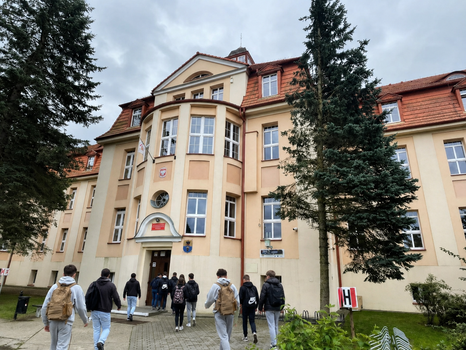 Nowy rozdział, nowe wyzwania. Jak absolwenci szturmowali szkoły ponadpodstawowe w powiecie chojnickim
