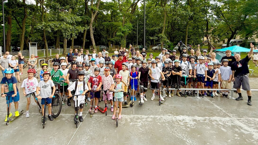 Nowy skatepark od pierwszych minut tętnił życiem