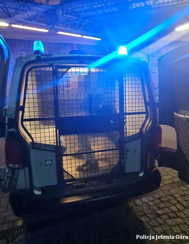Nóż w awanturze i groźby śmierci - policja zatrzymała 50-latka