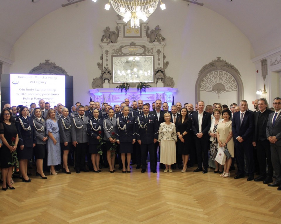 Obchody Święta Policji i jubileuszu 100-lecia sportu w Policji w Legnicy